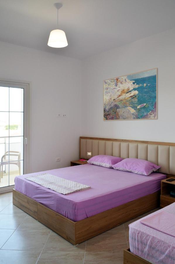 Villa Luelfa Durrës Esterno foto